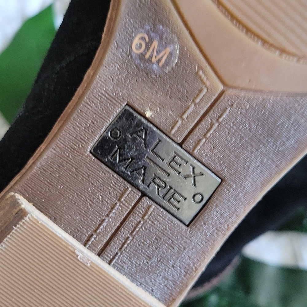 Alex marie black leather upper ankle booties size 6M - Picture 9 of 9